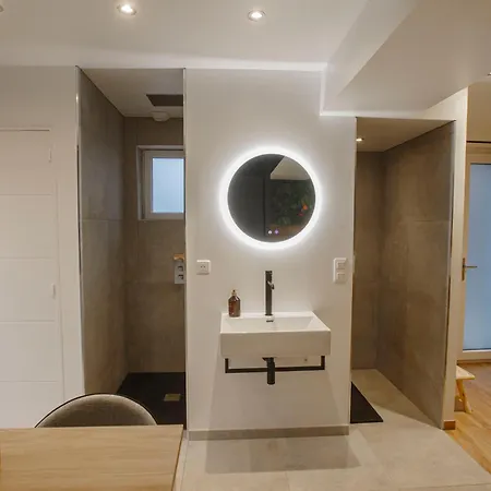 דירה L'hakuna - & *