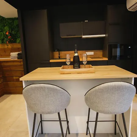 L'hakuna - & דירה *